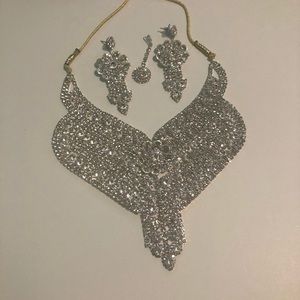 Silver lightweight necklace set